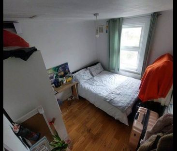 Room in a Shared House, Albyn Road, SE8 - Photo 2