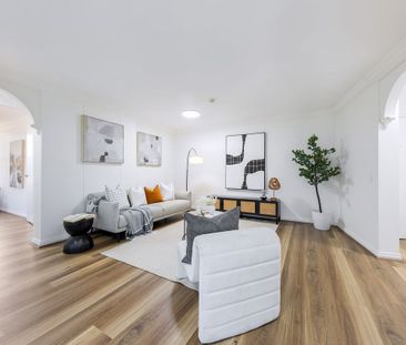 Spacious 2 Bedroom Apartment in the Heart of Neutral Bay - Photo 2