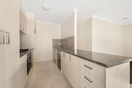 Northside Family Home - Photo 3