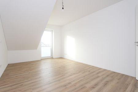 Erstbezug – Schöne 3 Zimmer Wohnung mit Balkon, Aufzug! - Foto 2