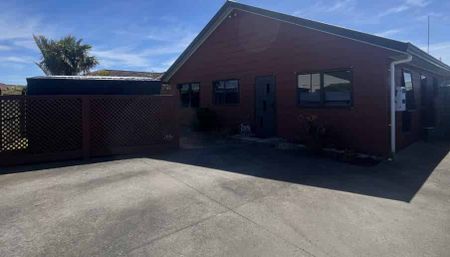 Central Whitianga Convenience with Bonus Rumpus Room - Photo 3