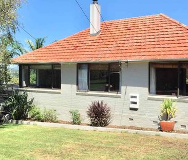 Immaculate Family home in Central Location. - Photo 2