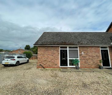 Eastgate, Sleaford, NG34 - Photo 3