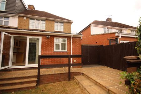 3 bedroom semi-detached house to rent - Photo 3