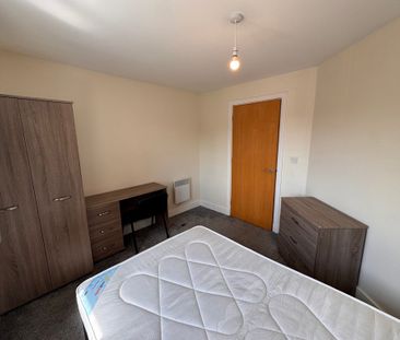 Kingfisher House, Lawrence Street - P10555 - Photo 6