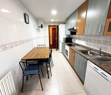 Piso de alquiler en Calle Periana, San Fermín - Photo 6