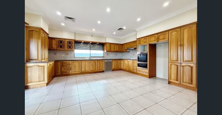 Recently Renovated Family Home house for leasing - Photo 5