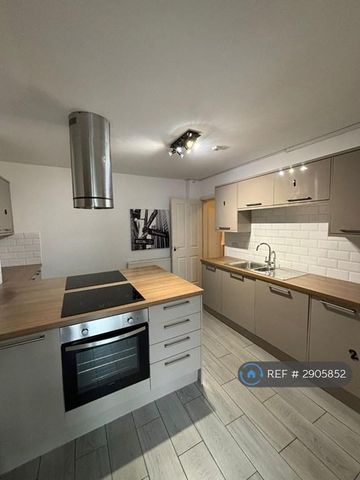1 bedroom in a house share to rent - Photo 5