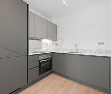 Harvest Lane, Thames Ditton, KT7 - Photo 5