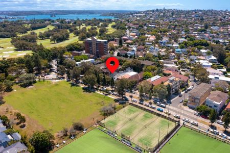 Updated Parkside Townhouse Moments from the Iconic Bondi Beach - Photo 3