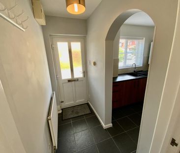 Woodend, Kingswood - Photo 4