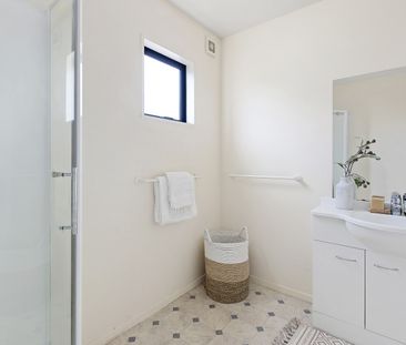 2 Bedroom Unfurnished Sunny Apartment - Photo 6