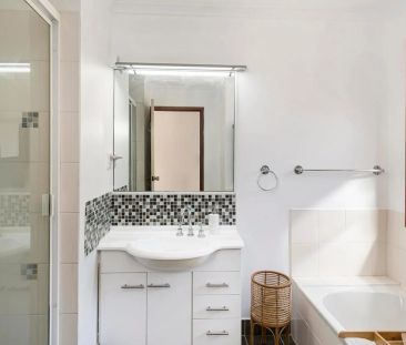 Charming Suburban Family Home: Perfect Blend of Tranquillity and Co... - Photo 6