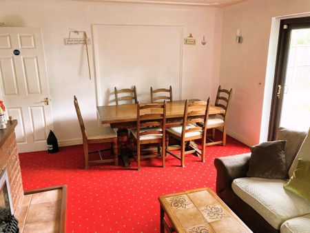 6 bedroom detached house to rent - Photo 3