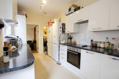 6 bedroom house to rent - Photo 2