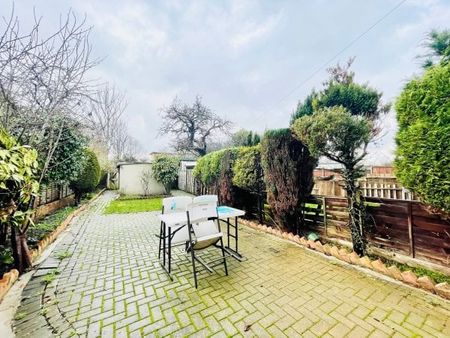 Princes Avenue N13, Property for rent - Photo 3