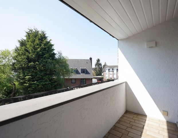 KR-Bockum! Perfekt sanierte 3-Zimmerwohnung mit idyllischem Ausblick nah am Bockumer Platz! - Foto 1