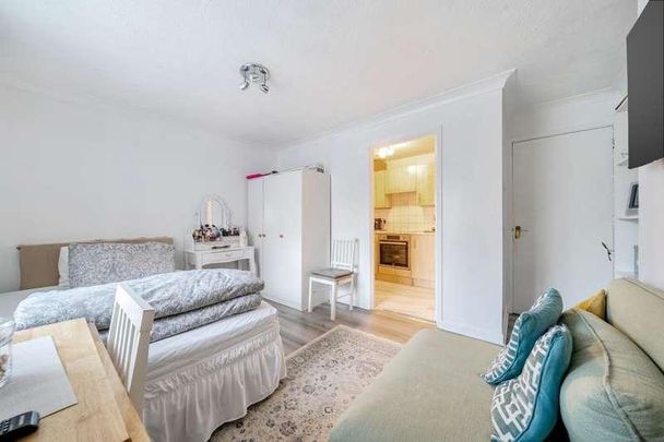 Sovereign Court, High Wycombe, HP13 - Photo 1