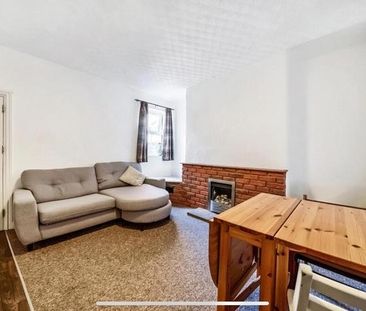 4 bedroom terraced house to rent - Photo 1