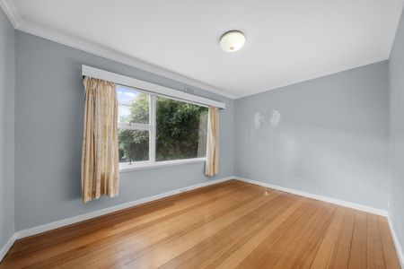 12 Cedar Street Lindisfarne TAS 7015 Australia - Photo 2