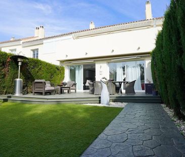 Luxury Townhouse for rent in Nueva Andalucia, Andalusia - Photo 6