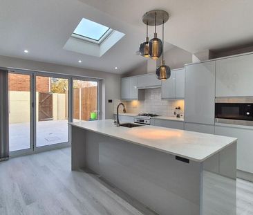 3 bedroom terraced house to rent - Photo 5