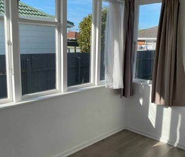 Light and Bright! - Photo 1