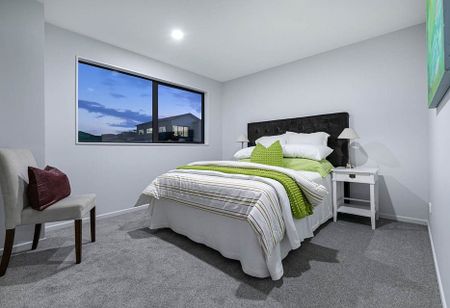 Brand New 3 Bedroom Townhouse in Orewa! - Photo 2