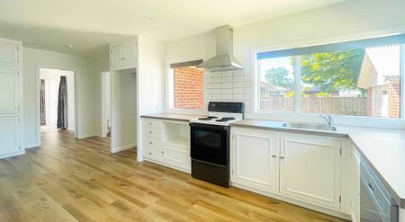 Fully Renovated on Farrington! - Photo 2