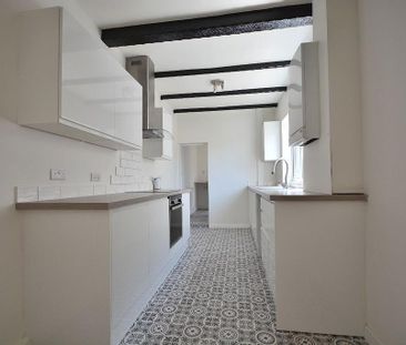 3 bedroom semi-detached house to rent - Photo 5