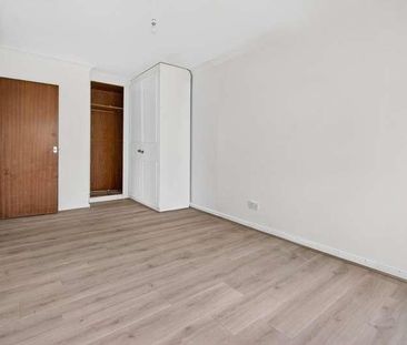 Merryfield Gardens, Stanmore, HA7 - Photo 5
