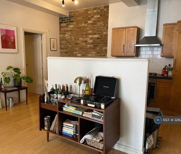 1 bedroom flat to rent - Photo 2