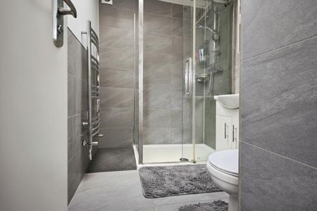3 bedroom terraced house to rent - Photo 4