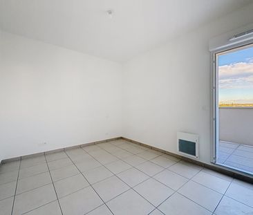 T2 récent 2 stationnement, terrasse et climatisation - Photo 5