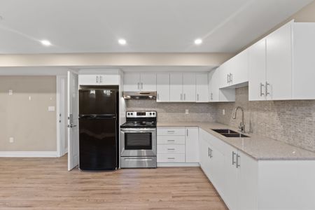 For Lease - 1821 Christopher Road, Mississauga, Ontario - Photo 3