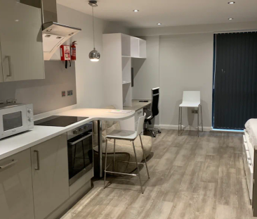 West Walk Studios - Photo 2