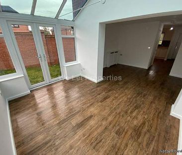2 bedroom property to rent in Salford - Photo 6