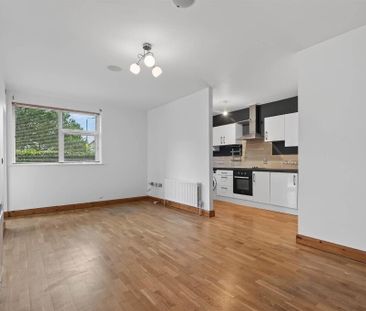 75 Badgers Lane, Lisburn, BT28 2ZH - Photo 2