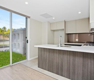 Modern Four Bedroom Townhouse - Photo 4