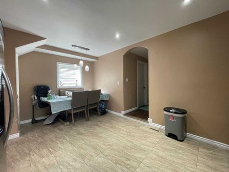 For Lease - 330 Elliott Street Unit# Upper Level, Windsor, Ontario - Photo 3