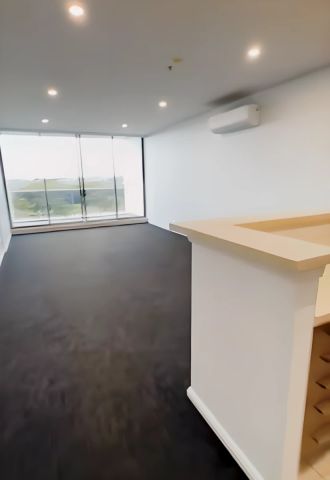 2 bed 2 bath - Photo 2