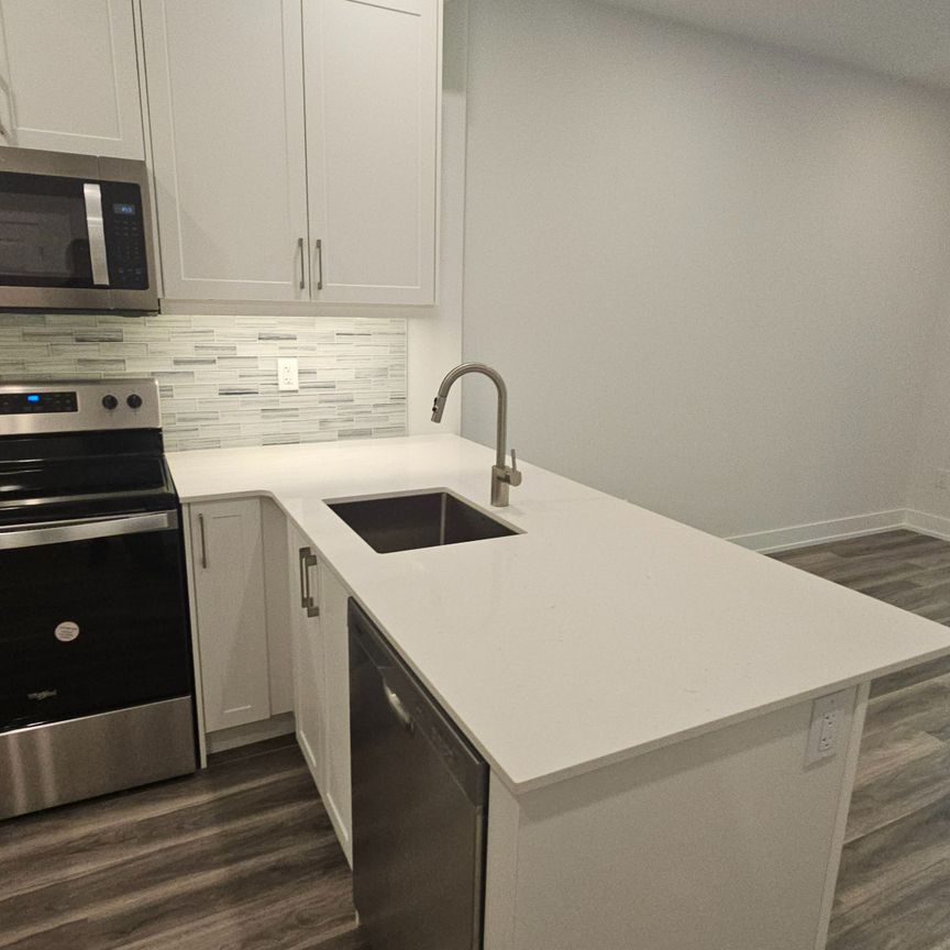 For Lease - 1100 Lackner Place Unit# 104, Kitchener, Ontario - Photo 1