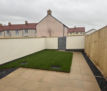 2 bedroom terraced house to rent - Photo 2