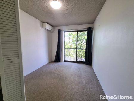 Partly Renovated, Spacious, Great Location - Photo 3