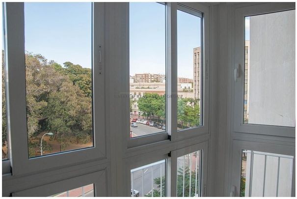 Alquiler de piso en Casco Antiguo - Photo 1