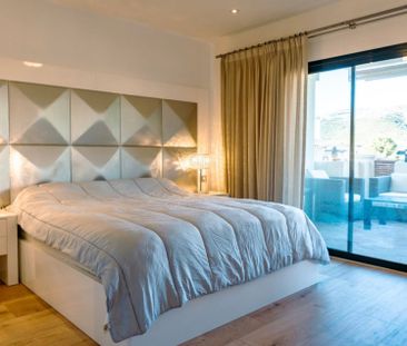 Middle Floor Apartment in Benahavís - Photo 6