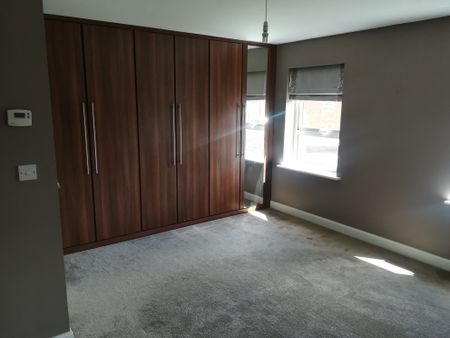 4 bed End of Terrace in Fen Street Brooklands, Milton Keynes, MK10 7HD - Photo 4