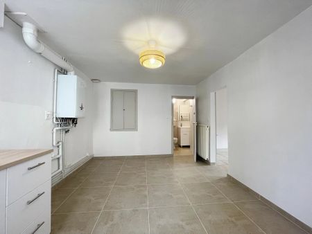 Location Maison 2 pièces 44m² LE MAY SUR EVRE 49122 - Photo 4