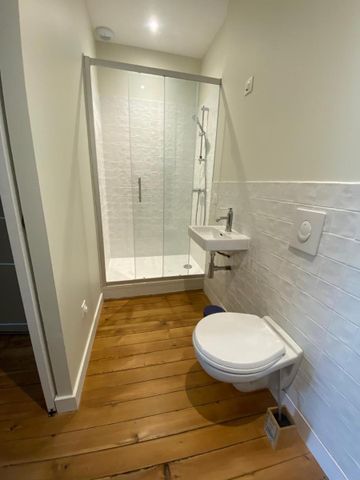 Location Appartement 1 pièce 28m² BORDEAUX 33000 - Photo 2