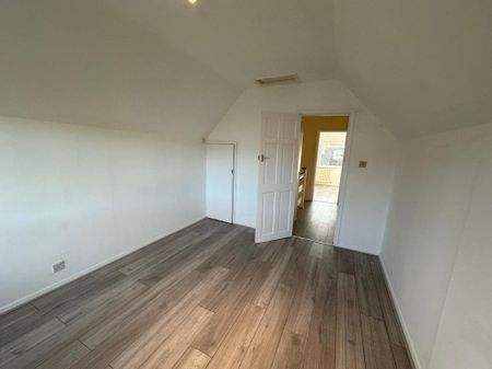 4 bedroom detached bungalow to rent - Photo 3